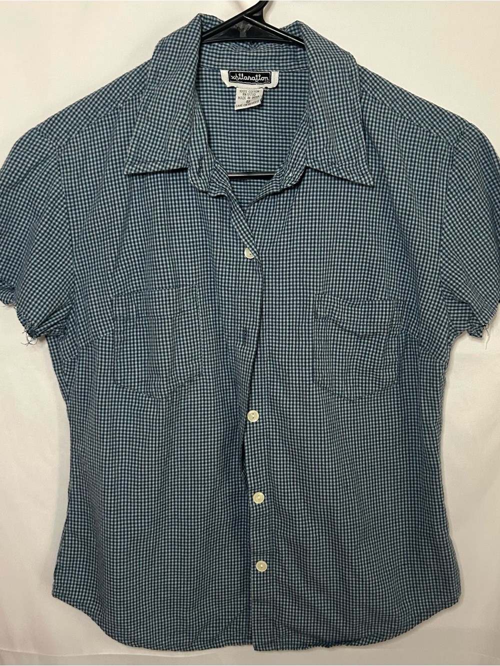 Blue/white gingham cotton button-up shirt in a S